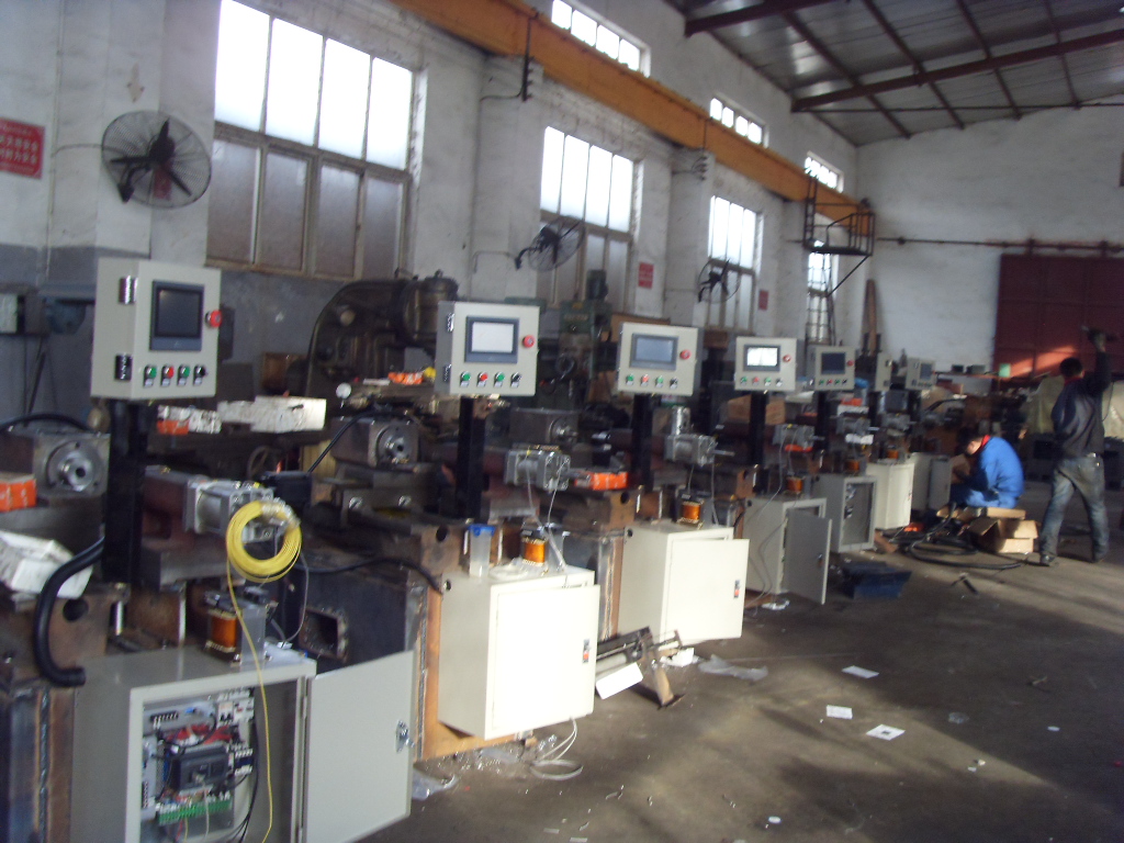 CK6125系列数控机床